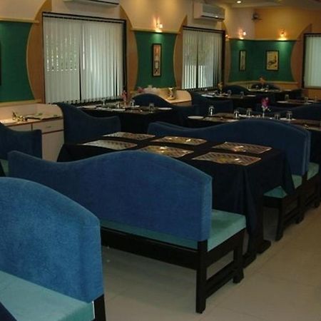 Dwaraka Residency Hotel Kakinada Exterior photo